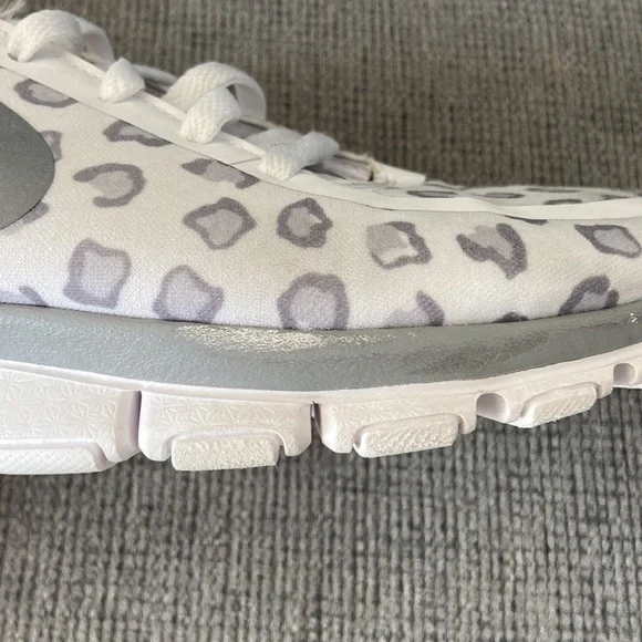 Nike Free 5.0 animal cheetah print size 11.5 women’s sneaker - Picture 7 of 10